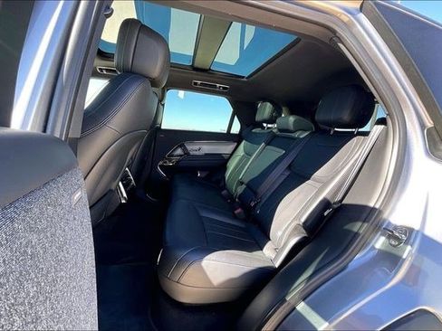 Used 2025 Land Rover Range Rover Sport SE image 31