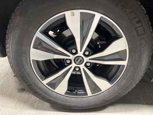 Used 2024 Nissan Murano SV image 38