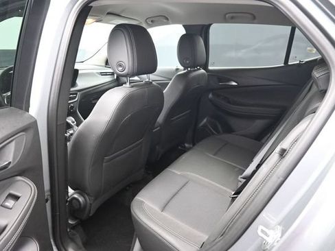 Used 2025 Buick Encore GX Preferred AWD/4WD image 12