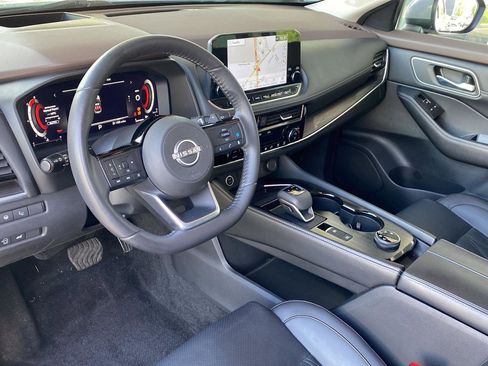 Certified 2023 Nissan Rogue Platinum w/ Platinum Premium Package AWD/4WD image 17