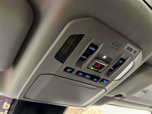 Used 2022 Toyota Highlander XLE image 35