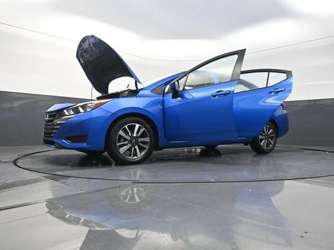 Used 2024 Nissan Versa SV FWD image 41