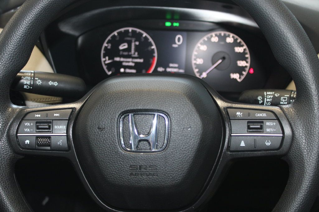 Used 2025 Honda HR-V LX image 12