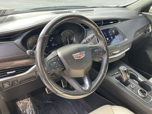 Used 2019 Cadillac XT4 Sport image 18