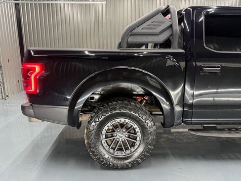 Used 2019 Ford F150 Raptor w/ Equipment Group 802A Luxury AWD/4WD image 14