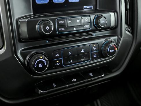 Used 2018 Chevrolet Silverado 2500 LT image 27