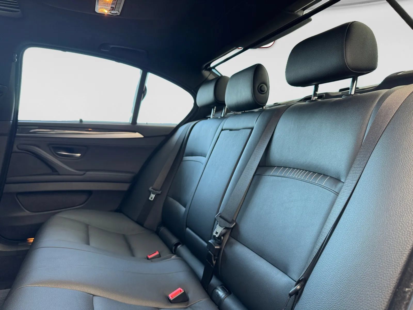 Used 2014 BMW 550i Sedan RWD image 17