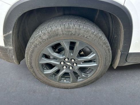 Used 2021 Chevrolet Traverse RS image 9