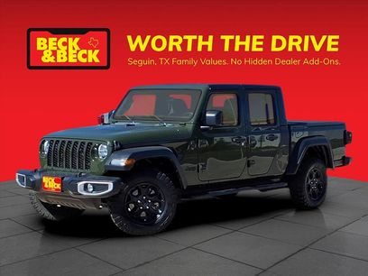 Used 2023 Jeep Gladiator Sport w/ Off Road Group