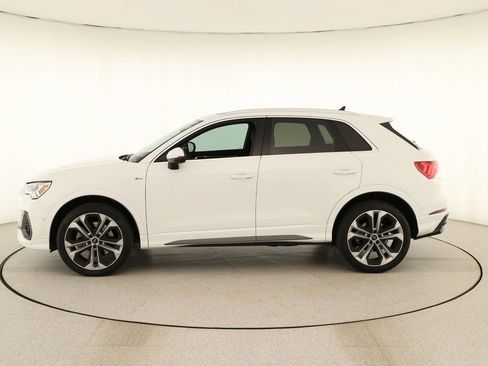 Used 2019 Audi Q3 2.0T Prestige AWD/4WD image 2