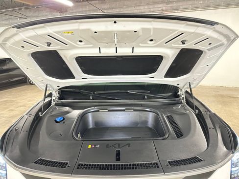 Used 2025 Kia EV9 Wind image 4