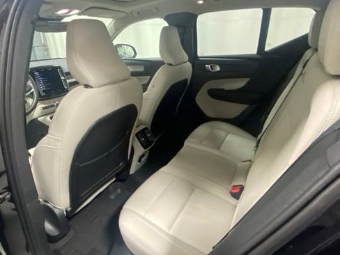 Used 2023 Volvo XC40 B5 Plus w/ Climate Package AWD/4WD image 13