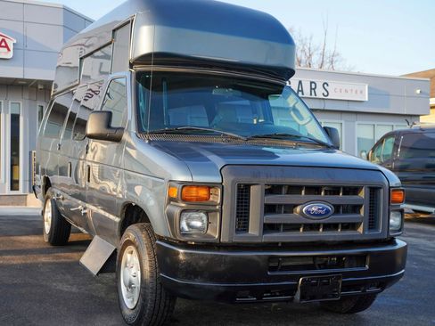 Used 2014 Ford E-350 and Econoline 350 Extended Super Duty w/ Power Group RWD image 9