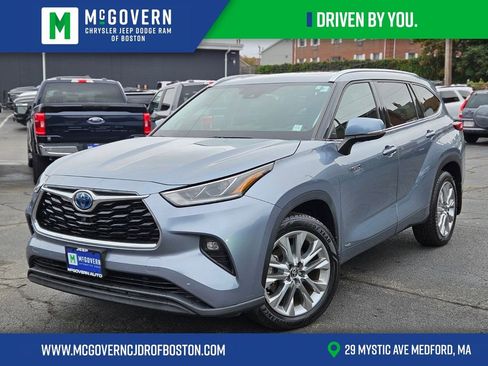 Used 2021 Toyota Highlander Limited image 1