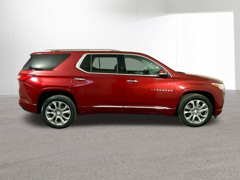 Used 2020 Chevrolet Traverse Premier image 38