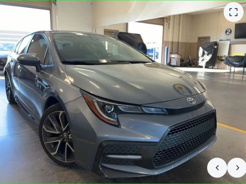 Used 2020 Toyota Corolla SE image 2