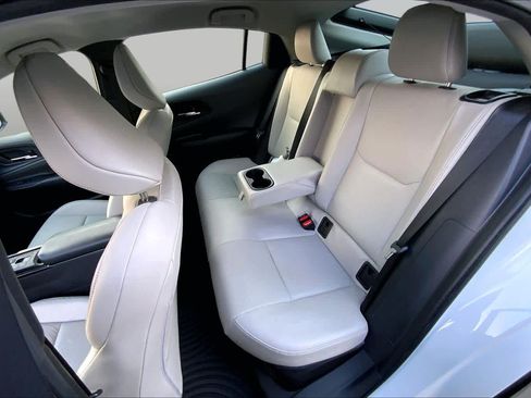 Used 2024 Toyota Prius XLE FWD image 20