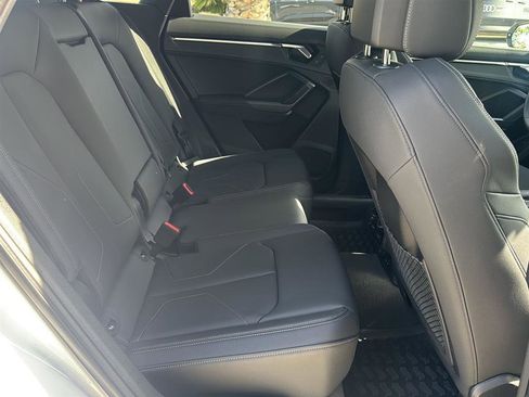 Used 2025 Audi Q3 2.0T Premium w/ Convenience Package image 15