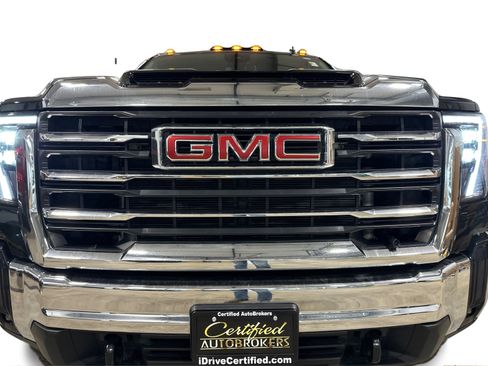 Used 2024 GMC Sierra 2500 SLE w/ SLE Convenience Package image 11