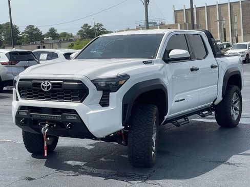 New 2025 Toyota Tacoma TRD Off-Road AWD/4WD image 7