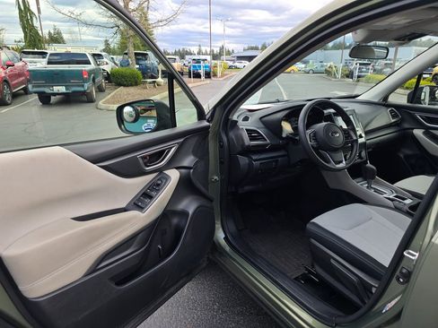 Used 2019 Subaru Forester image 7