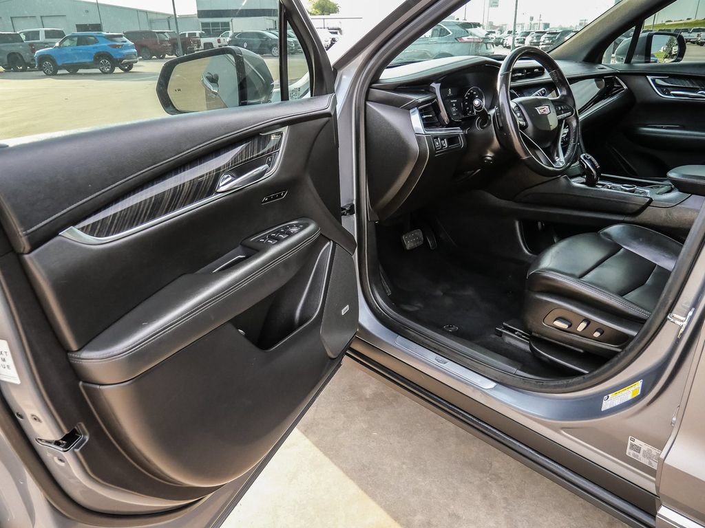 Used 2022 Cadillac XT6 Premium Luxury FWD image 40
