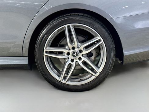 Used 2018 Mercedes-Benz E 300 w/ Premium 3 Package (Q03) image 37