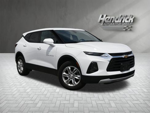 Used 2021 Chevrolet Blazer LT FWD image 2