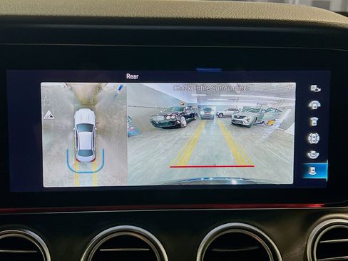 Used 2022 Mercedes-Benz E 350 Sedan image 10