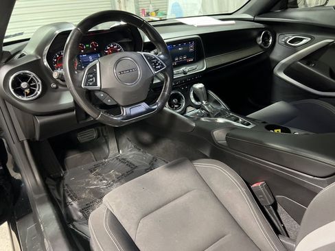 Used 2020 Chevrolet Camaro LT image 18