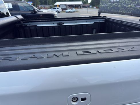 Used 2022 RAM 1500 Limited AWD/4WD image 13