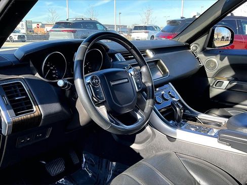 Used 2017 Land Rover Range Rover Sport HSE image 16