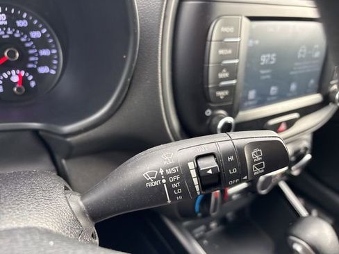 Used 2021 Kia Soul LX image 17