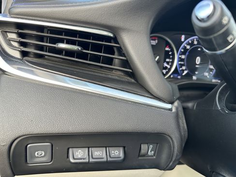 Used 2022 Buick Enclave Premium w/ Experience Buick Package image 11