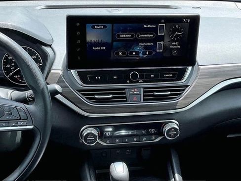 New 2026 Nissan Altima 2.5 SV w/ SV Special Edition Package FWD image 6