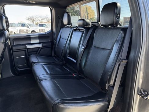 Used 2015 Ford F150 Lariat image 27