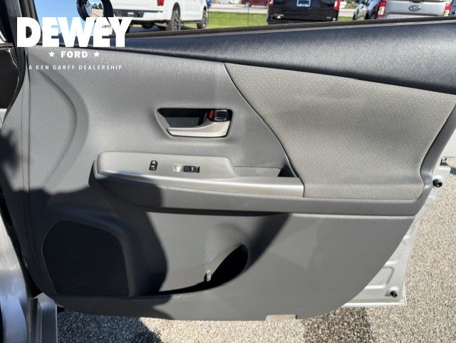 Used 2012 Toyota Prius V Two FWD image 31
