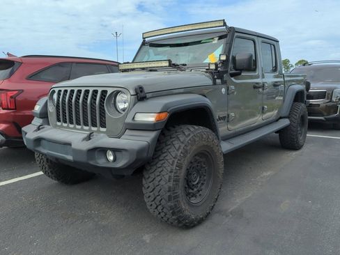 Used 2020 Jeep Gladiator Sport w/ Quick Order Package 24S image 4