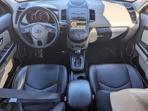 Used 2012 Kia Soul ! w/ Premium Pkg image 17