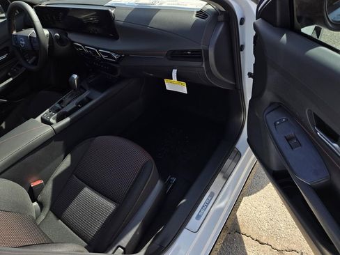 New 2026 Nissan Sentra SR w/ Floor Mat Package image 7