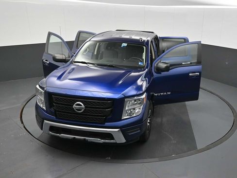 Used 2021 Nissan Titan SV w/ Accessory Utility Package AWD/4WD image 27