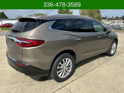 Used 2020 Buick Enclave Essence w/ Sound and Sites Package image 5