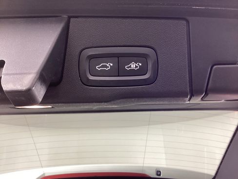 Used 2021 Volvo XC60 T8 Inscription Expression w/ Advanced Package image 34