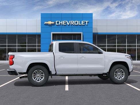 New 2024 Chevrolet Colorado LT w/ LT Convenience Package II RWD image 30