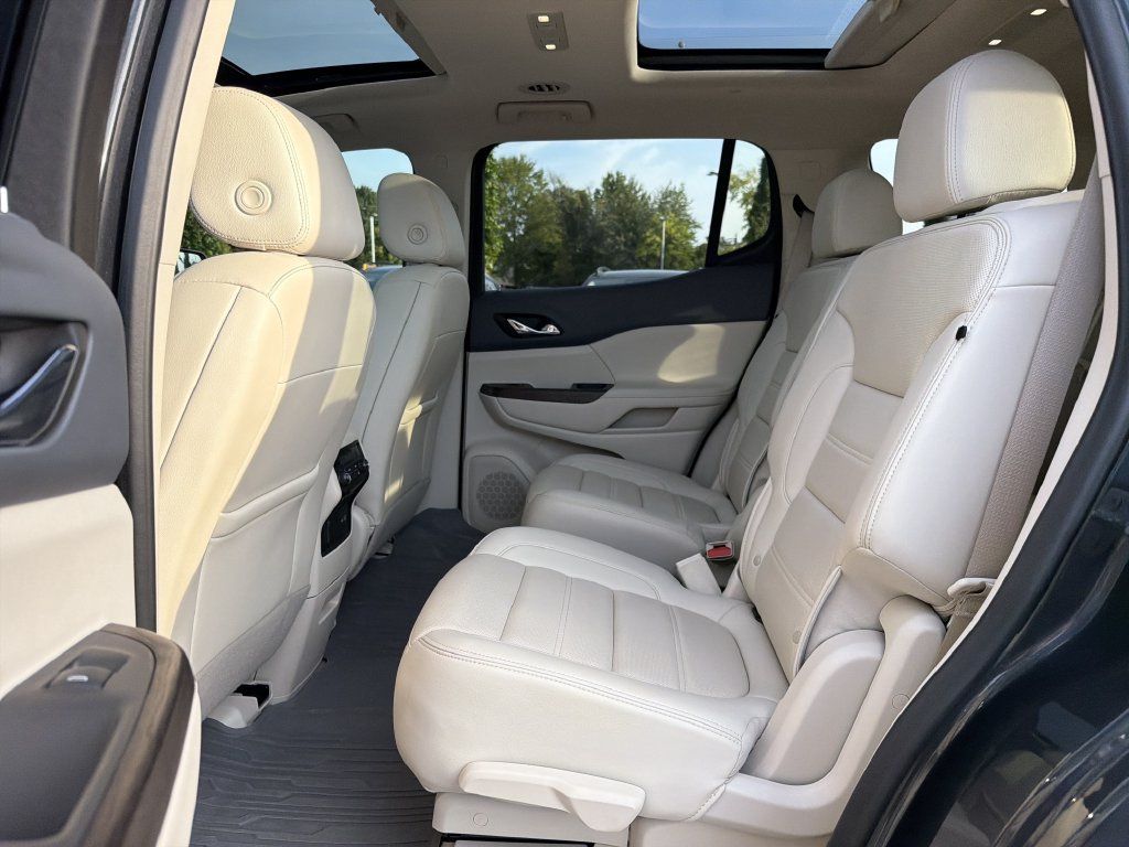 Used 2021 GMC Acadia Denali w/ Denali Technology Package FWD image 13