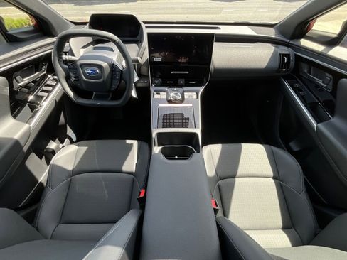 Used 2024 Subaru Solterra w/ Touring Package image 16