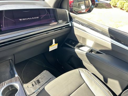 New 2026 Cadillac Escalade Sport image 16