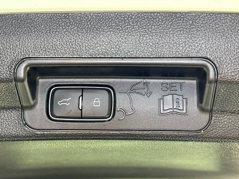 Used 2020 Ford Explorer ST w/ ST Street Pack image 17