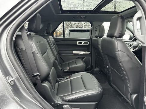 Certified 2022 Ford Explorer XLT w/ Equipment Group 202A image 37