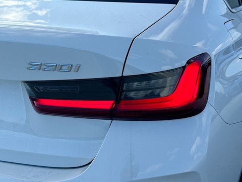 New 2025 BMW 330i Sedan w/ Premium Package image 31